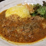 SPICY CURRY 魯珈 - 赤ワインが隠し味。ラム肉とカリフラワーのカレー