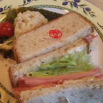 カフェ フロインドリーブ - ダブルチーズＢ．Ｌ．Ｔ