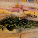 カフェ フロインドリーブ - クラブハウスサンドウィッチ