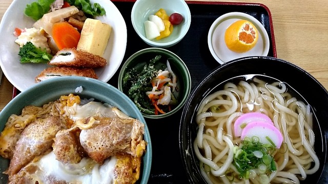 うまかどん By 4designs うまかどん 佐賀 そば 食べログ