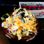 鶴商文庫 - サラダも山盛り。
      でもこれもおいしかった。