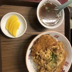 鳳天雄 - カツ丼(大盛り)