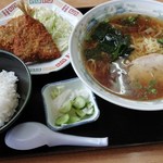 喜楽亭食堂 - ラーメン定食（あじフライ）