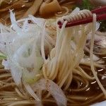 らーめん食堂 ゆうき屋 - 醤油ラーメン　ストレート麺