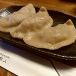 拉麺酒房 熊人 - 水餃子