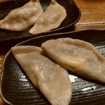 拉麺酒房 熊人 - 手前二個あんこ餃子