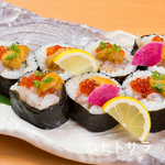 Shokusai Yumekichi - いろいろな魚を味わえる『ゆめ吉巻き（7種・うにいくらのせ）』