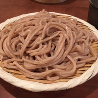 自家製粉石臼挽きうどん 青空blue 本店 - 自家製粉粗挽きざるうどん 大盛り