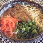 沖縄料理てぃーだ - 料理写真:ソーキそば。ホットする味♪