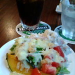 bond - サラダバーよりサラダ、アイスコーヒー