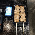 博多串焼き卸ウマカーよかばい - 豚バラ　スマホと比較！