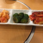 万宝家 - キムチの盛り合わせ（￥650）