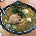 麺家 家系ラーメン 麺達 - 味玉ラーメン（790円）海苔撤去