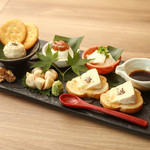 Assorted cheese that goes well with sake