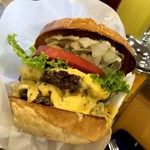 SUN DOVE DINER - スーパーチーズバーガー1650円