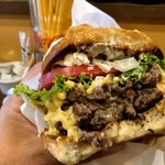 SUN DOVE DINER - スーパーチーズバーガー1650円