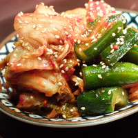 焼肉 にくだらけ - キムチ盛り合わせ