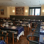 マーノ・マッジョ - 落ち着いた雰囲気の店内。