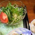 四季菜 益々 - サラダ  三杯酢風のドレッシングで