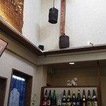 四季菜 益々 - 吹き抜けのディスプレイ