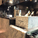 マーサー カフェ - ドンペリで乾杯！