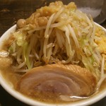 ラーメン ヒカリ - ラーメン(中)YNA・しょうが・うずら・生たまご