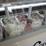 OSTERIAeGELATERIA MARUKIYA - ショーケースです。