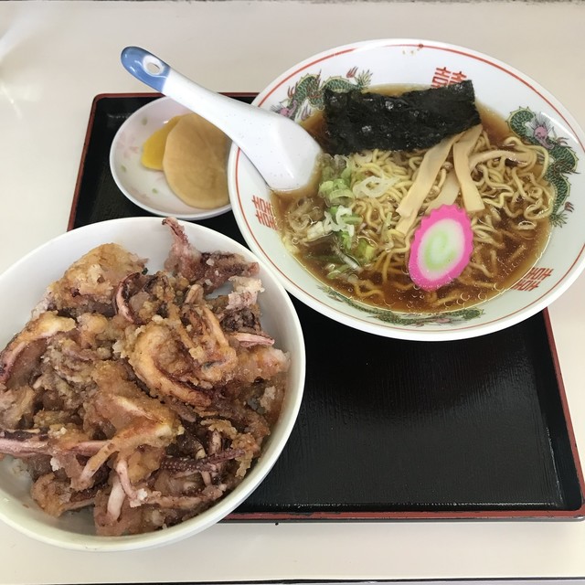 立喰いそば・うどん 花ちゃん>