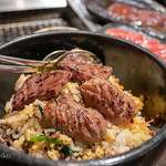 俺の焼肉 - カルビ、レバー丼