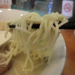 麺屋 菜々兵衛 - 中細ストレート麺