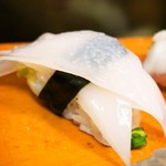 庄ちゃん寿司 - おまかせ5貫にぎり（烏賊）