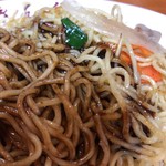 旬の料理 中華そば きんぐ - ソースをかけました