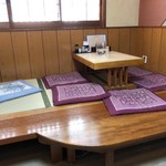 Shunno Ryouri Chuukasoba Kingu - 店内