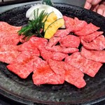 米沢亭 - [料理] 上ロース 3人前 プレート全景♪ｗ