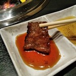 米沢亭 - [料理] 上ロース 焼き上がり アップ♪ｗ