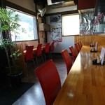 そば処宝栄 - 殆どがカウンター席