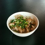 麺屋 要 - 炙りミニチャーシュー丼　