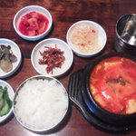 韓国飲食店ドヤジ屋 - 純豆腐のランチセット