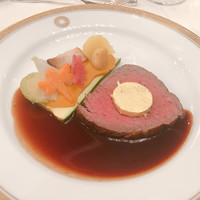 ホテルニューオータニ 東京 - 国産牛フィレ肉のロースト ミロワールに煌めく赤ワインソース・メルヴェイユーズ カボチャのピュレに添える天高い季節 紅葉の森のフェスタ 中秋の満月に見立て... 