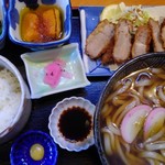 おぎ野 - 日替わりランチ。
      ヒレカツ。うどん大盛。