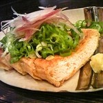 酒肴商店 アジト - 新潟直送栃尾の油揚げ