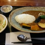 カレーキッチン yamani - 彩り野菜のカレーライス 1200円