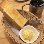 コメダ珈琲店 - トーストに卵サラダとアイスコーヒー