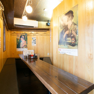 It's a calm space with a Showa-era atmosphere, and you can also watch TV broadcasts.