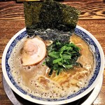 ラーメン あじゃあら - ラーメン670円麺硬め。