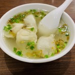 華林 - スープ餃子。