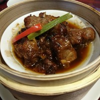 過門香 赤坂溜池山王店 - 小皿飲茶：骨付きスペアリブ