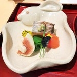 銀座 しのはら - ウサギさんの器に