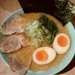 横浜家系ラーメン 友喜家 - スペシャル　並盛