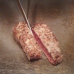 鉄板焼　季流 - ●●ステーキランチ」4,800円 (税サ込)X2人前 (①ご挨拶の一皿、②本日のスープ、③肉：国内産牛ロース 110ｇ＋フィレ 110ｇ、④野菜焼き、⑤御飯⇒ガーリックライス 変更+750円 赤出汁 香物、⑥アイスクリーム＆シャーベット、⑦コーヒー) 2018年10月